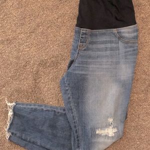 Distressed maternity jeans